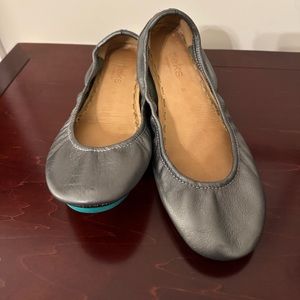 Metallic Pewter Tieks - Size 8